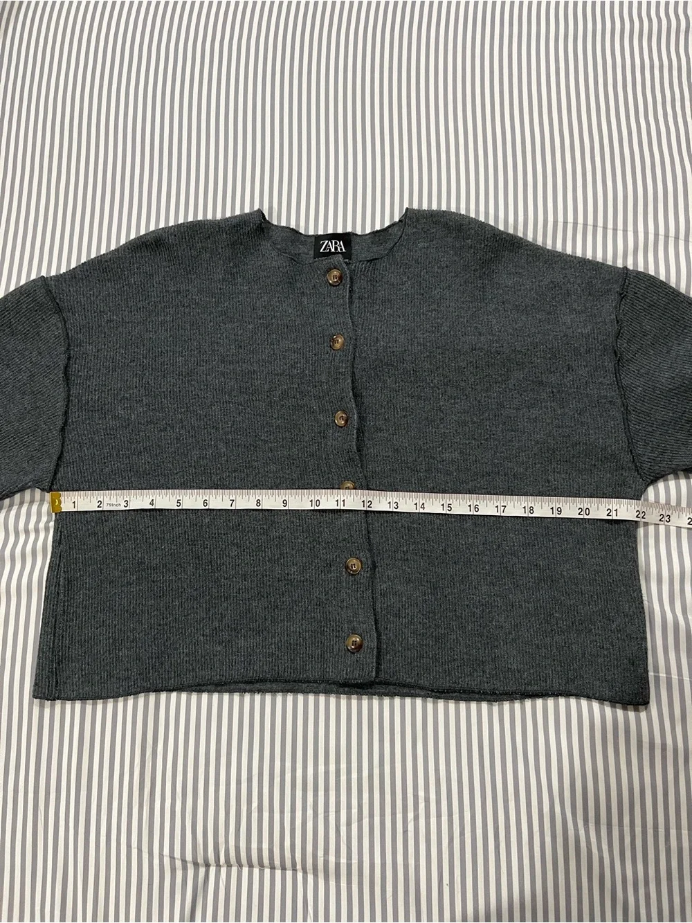 Zara Cropped Button-Front Knit Cardigan in Charcoal Grey - Picture 4 of 10